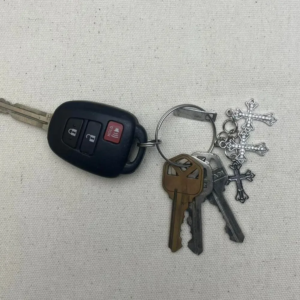 Y2k 2000s vintage style silver cross key chain